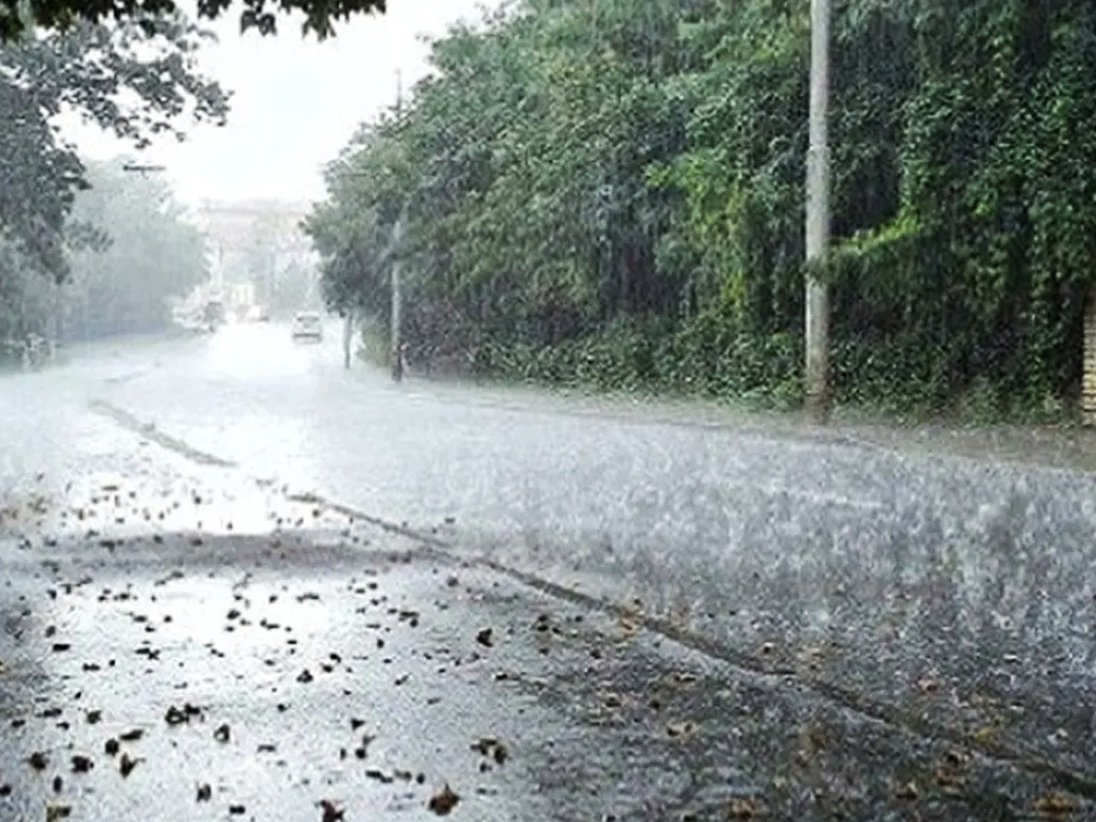 রোজায় রাজধানীতে প্রথম স্বস্তির বৃষ্টি