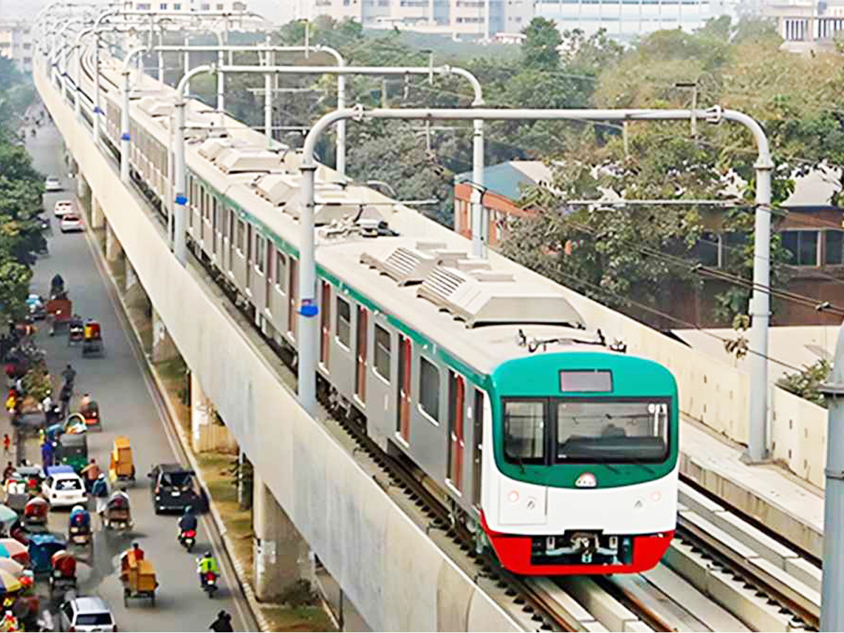 এক ঘণ্টা বন্ধ থাকার পর মেট্রোরেল চলাচল শুরু