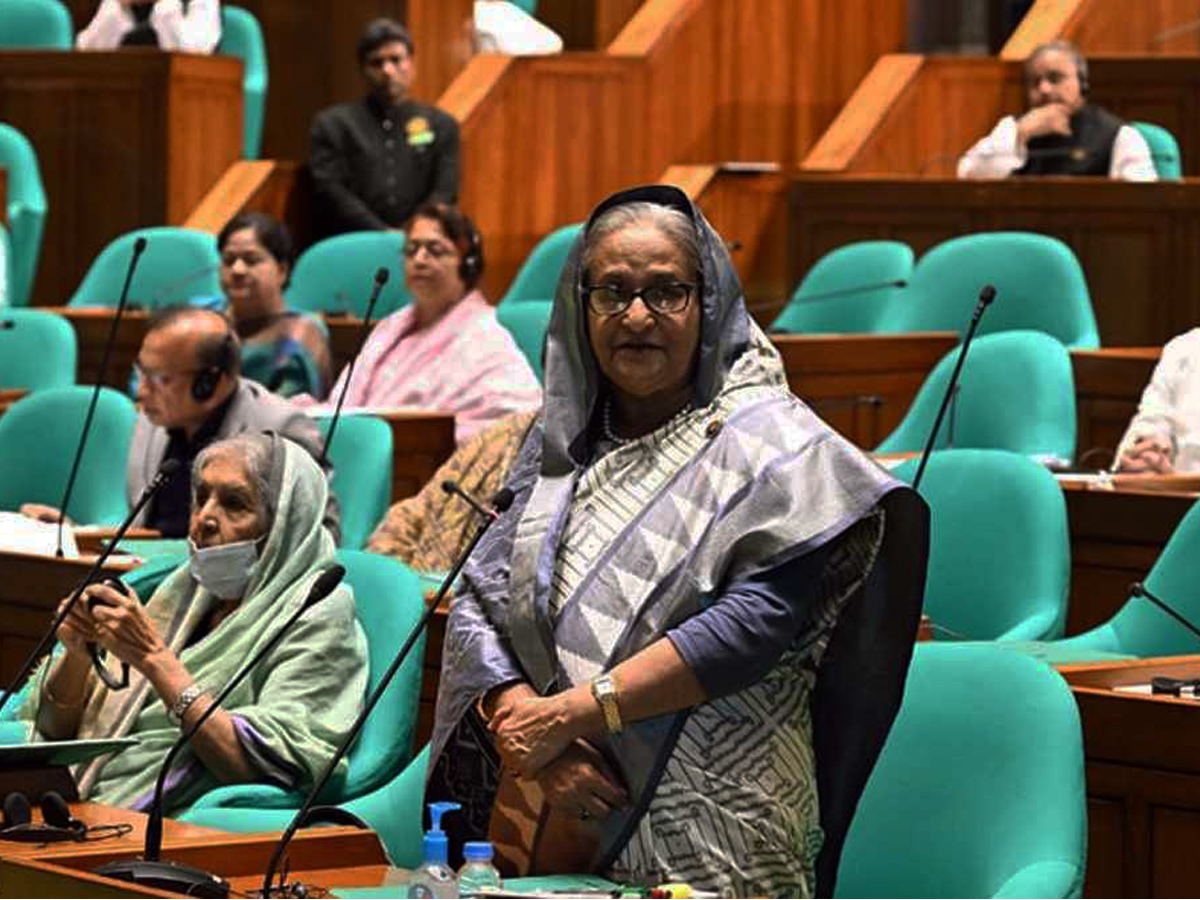 দেশে এলে বিমানবন্দরেই মেরে ফেলার হুমকি দেওয়া হয়েছিল: প্রধানমন্ত্রী