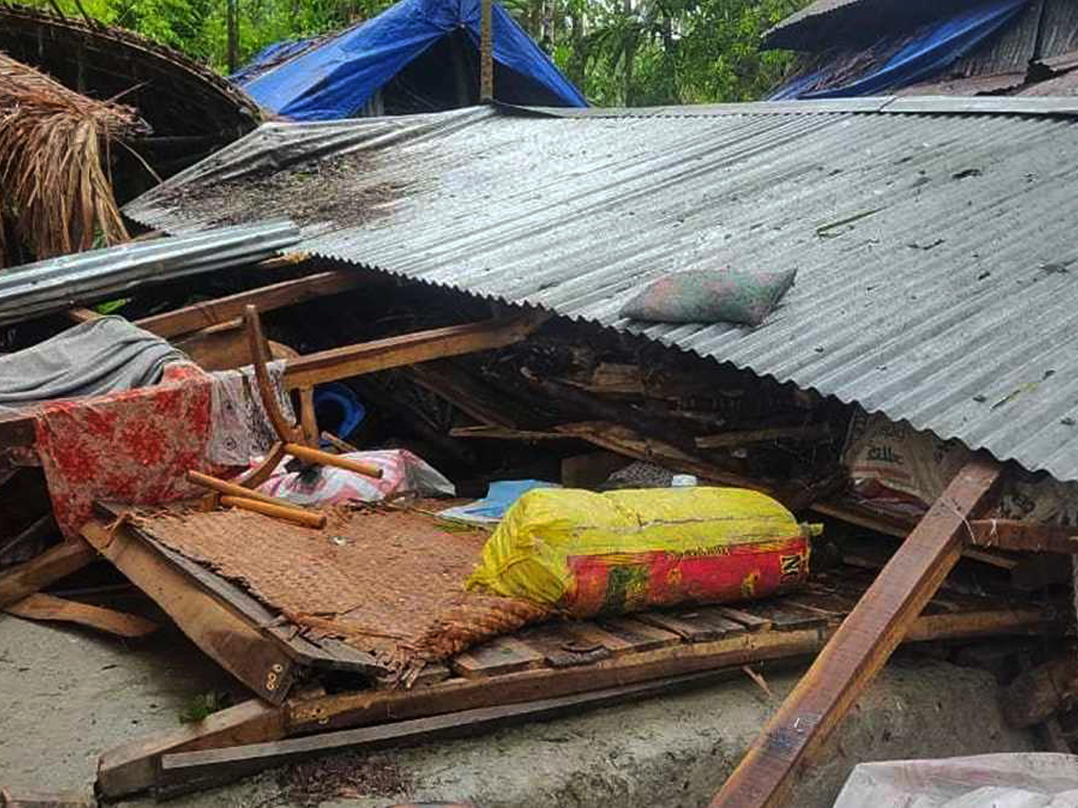 ঘূর্ণিঝড় রেমালে পাঁচ জেলায় ছয়জনের মৃত্যু