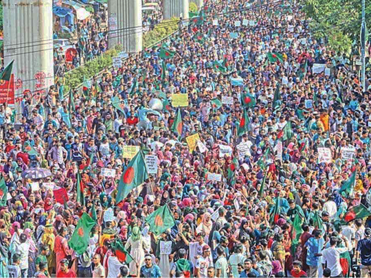 ফার্মগেট অভিমুখে ‘বাংলা ব্লকেড’ কর্মসূচি